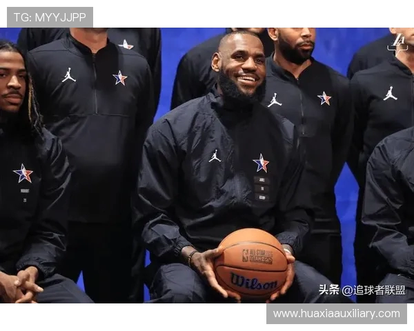 2014年NBA全明星赛东西部首发名单公布，詹姆斯库里领衔出战
